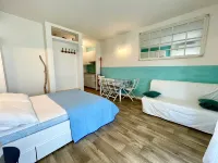 Bright and Colorful Studio with Sea View - 3-Star