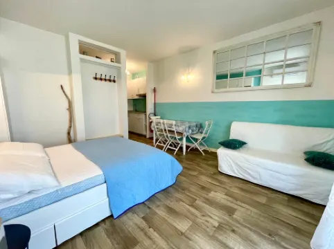 Bright and Colorful Studio with Sea View