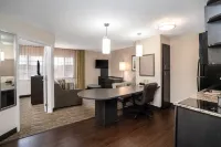 Candlewood Suites HOPEWELL - FORT GREGG ADAMS by IHG - 駐車場