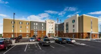 Candlewood Suites FAIRBANKS by IHG - Parking
