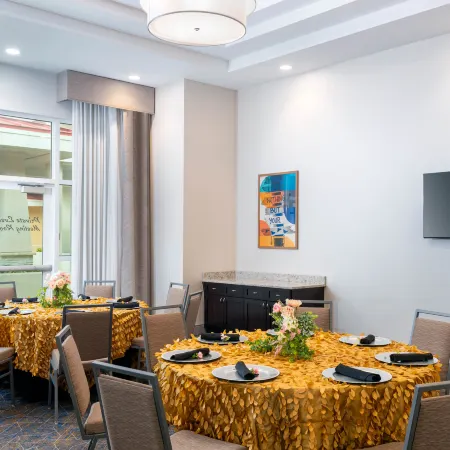 Hampton Inn & Suites Clearwater Beach
