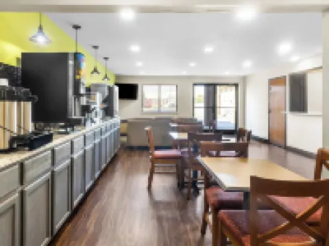 Travel Inn and Suites- Sikeston Miner I-55 Exit-67 マイナーのホテル