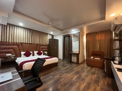 Hotel Maira Hotels near Mindrolling Monastery