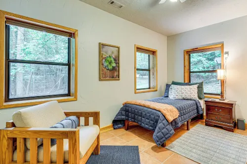 Hike, Fish & More: Cozy Cabin w/ Patio in Murphy! - Country Houses