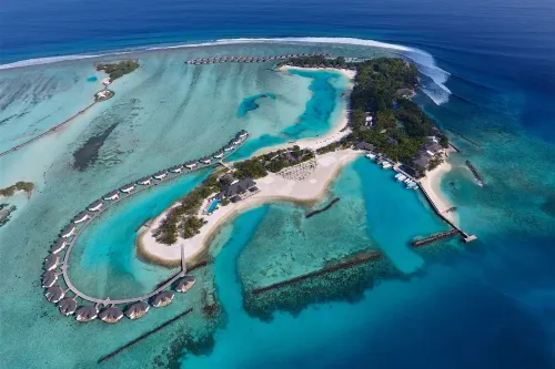 Cinnamon Dhonveli Maldives Hotels in Himmafushi