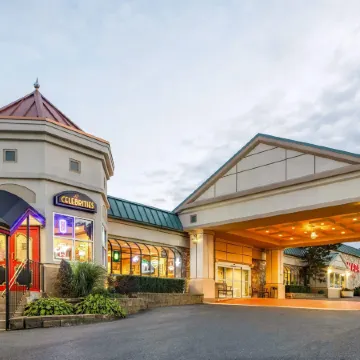 Ramada by Wyndham State College Hotel & Conference Center