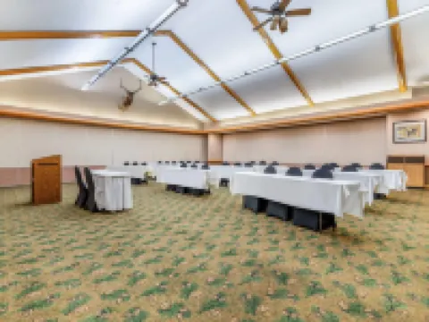 AmericInn by Wyndham Chamberlain Conference Center Hoteles en Chamberlain