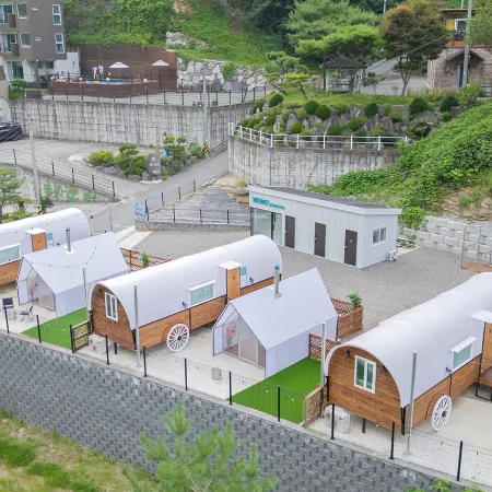 Gapyeong Momo Glamping Отели рядом с достопримечательностью «Храм Тэвонса»