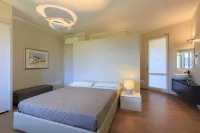 Lakefront Holiday Home