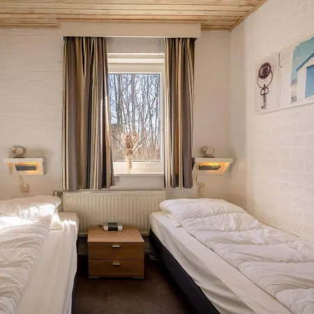 Charming Detached Bungalow for 4 People