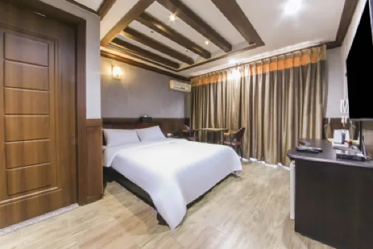 Incheon Hugh Отели рядом с достопримечательностью «Xiannu Rock Coast»