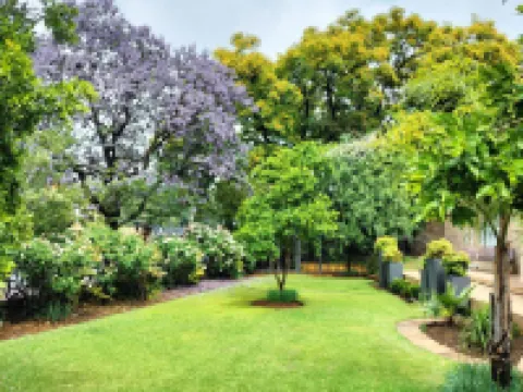 Park Living Guesthouse Hotels near SA Armour museum