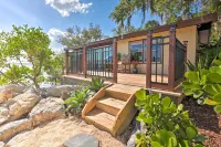 Riverfront Merritt Island Bungalow w/ Dock & Deck