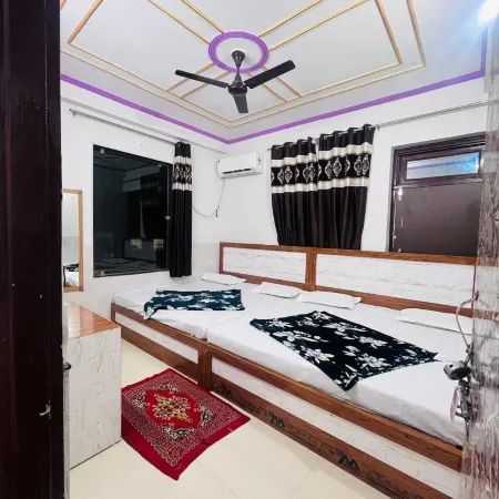 New khandelwal Guest House