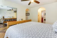 3 Mi to Dtwn Pahrump: Romantic Desert Oasis - WiFi