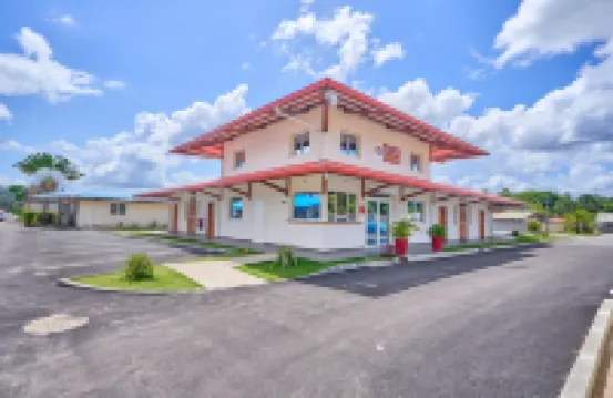 藍湖莊園酒店 酒店