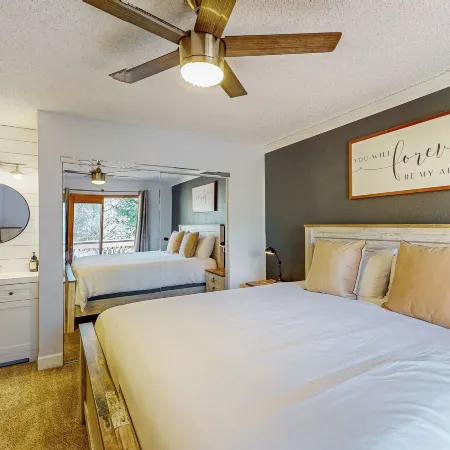Near Hiking & Biking! Flagstaff Condo w/ Grill