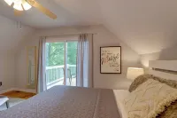Blue Ridge Getaway w/ Hot Tub & Seasonal View! - balcony