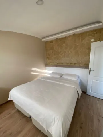 อาราซ สวีท เฮาส์ โรงแรมใน