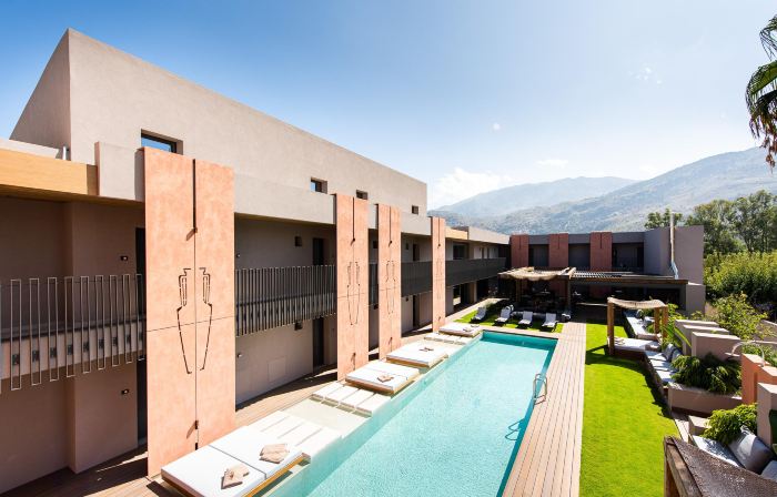 Pilot Amphora Boutique Hotel 