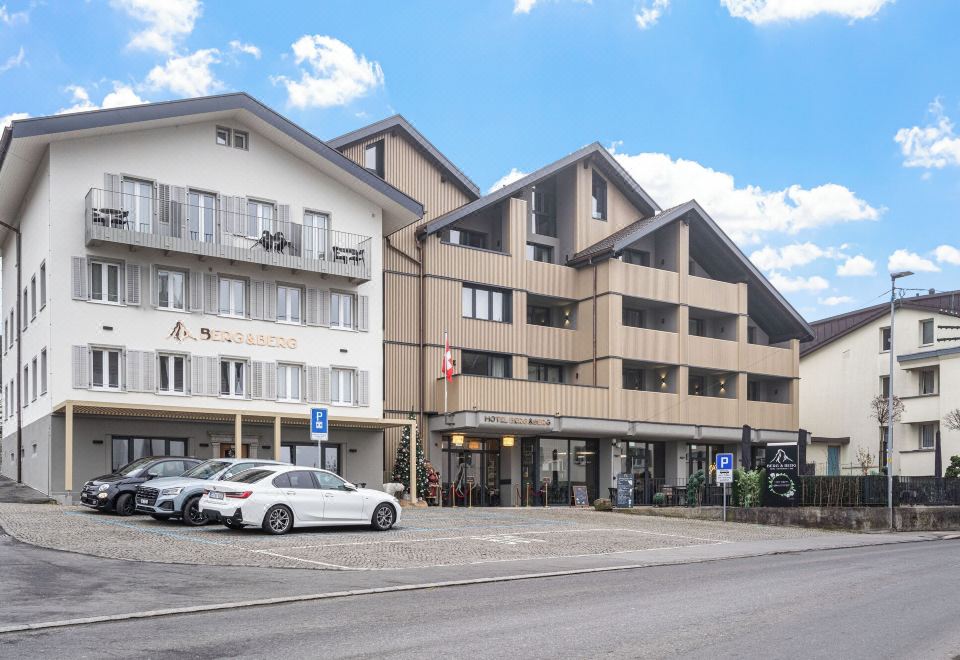 BERG & BERG HOTEL - Kerns Self-Check-in - Housity