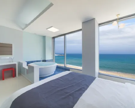 Goseong (Sokcho) CL 178 Pension 高城郡酒店