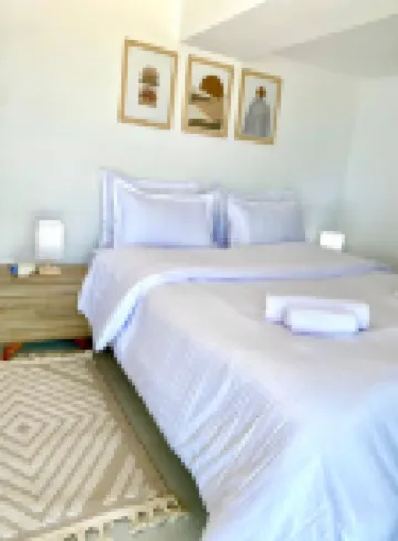 L'onde Turquoise - apartment with feet in the water Hotels in 