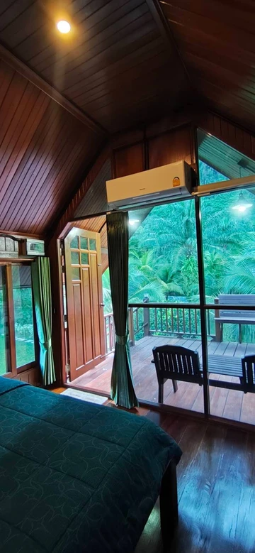 รูปภาพของCharming Ao Luek Tai Retreat with Breathtaking Views