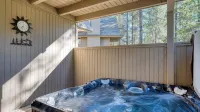 Quail by Avantstay Great Location + Game Room, Hot Tub, & Deck!