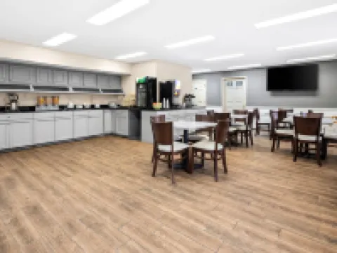 Quality Inn Decatur River City Hotels in Decatur