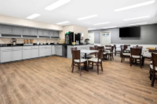 Quality Inn Decatur River City