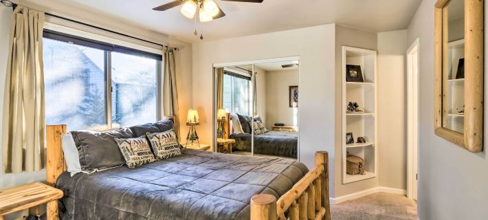 Breckenridge Condo - Walk to Main St and Chairlift! Hoteles en Condado de Summit