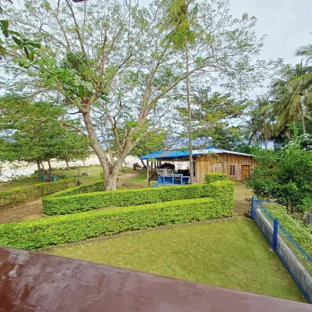 Rainbow Bay Beach & Dive Resort
