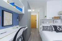 Student Only Collegelands - 2-Star