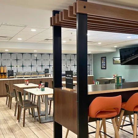Holiday Inn & Suites ANN ARBOR UNIV. MICHIGAN AREA by IHG