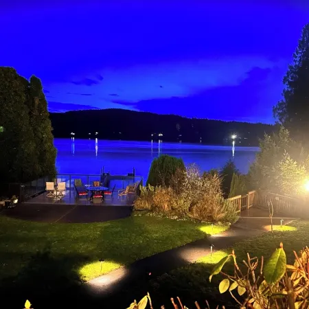 Oceanfront Studio Suite:Ocean Access, Boardwalk, Dock, BBQ, Kayaks & Crab Traps!