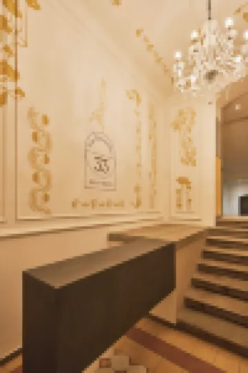 URBANAUTS STUDIOS Ginnastica