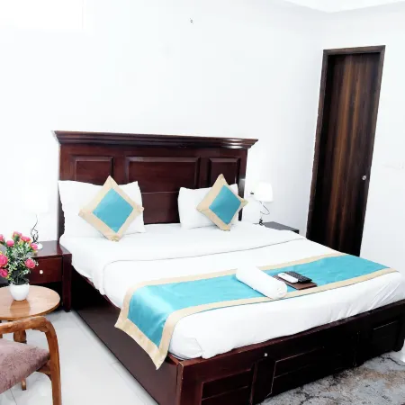 Hotel Fortune Home Noida