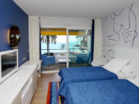 Hotel Victoria Hotel berhampiran L'Olivier Millenaire