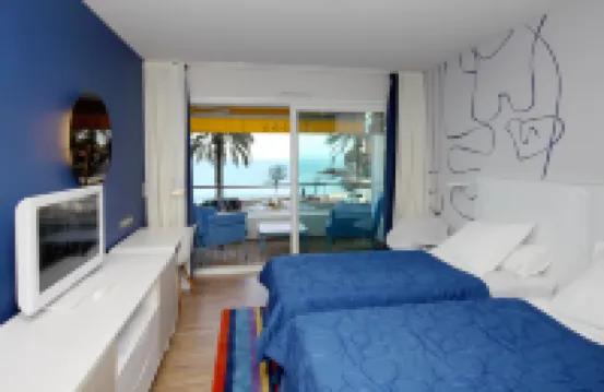 Hotel Victoria Hotels near Fossan Beach