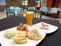 Imperio Real - Hostería - sarapan