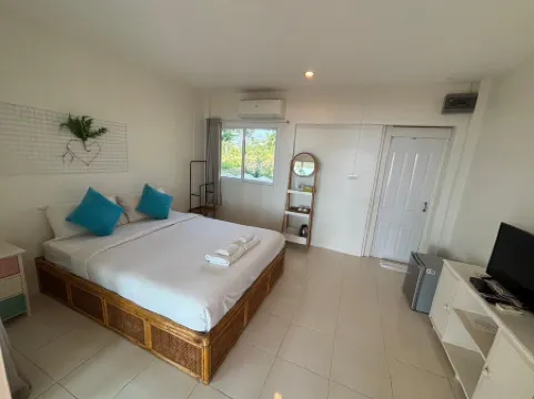 Issara Beach Resort