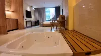 ホテル アイコニック