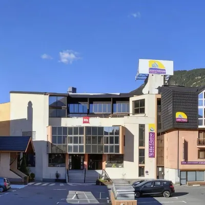 Suite Home Briancon Serre Chevalier Hoteles cerca de Teleférico de Pontillas