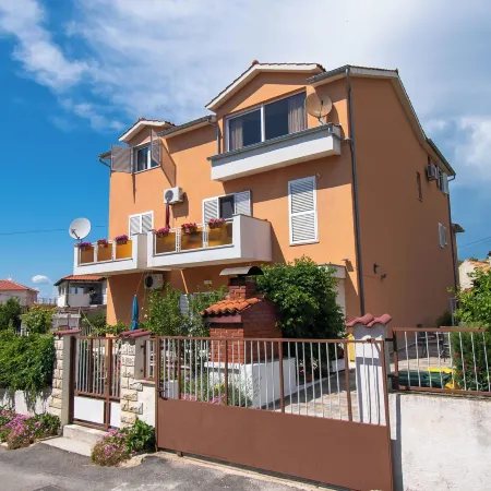 Apartments Cace