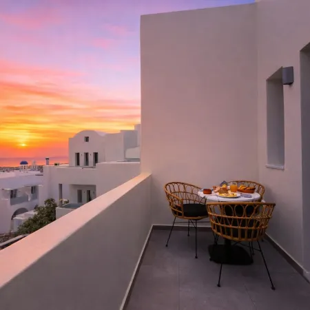 Kudos Suites Firostefani