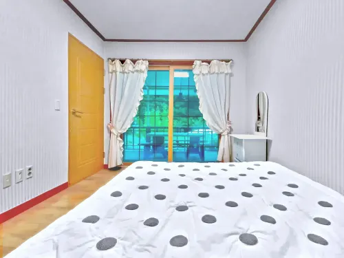 Jecheon Lake View Pension - เพนชั่น