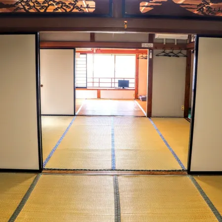 Nakamuraya