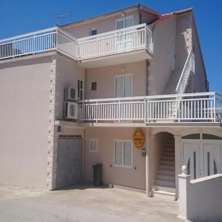 Apartmani KREŠIĆ 1 Hvar