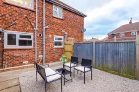 NEW Spacious Apartment Ideal for Business Work